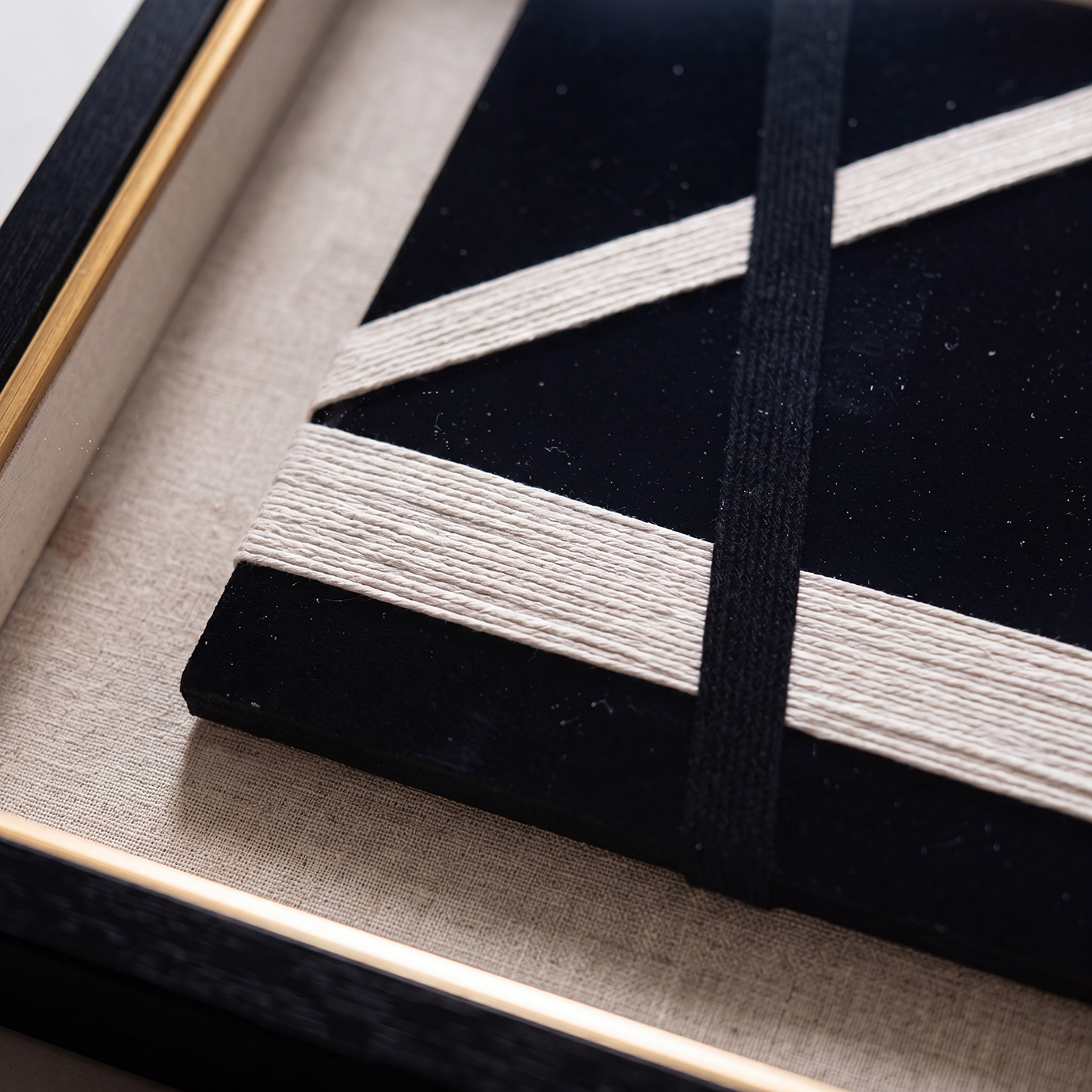 Cross String (W)