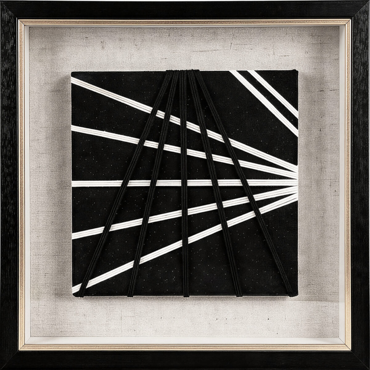 Cross String (N)